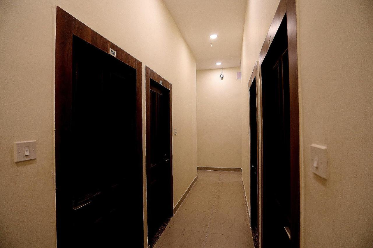 Flagship 13641 Elgin Terrace Hotel Alīpur Екстериор снимка