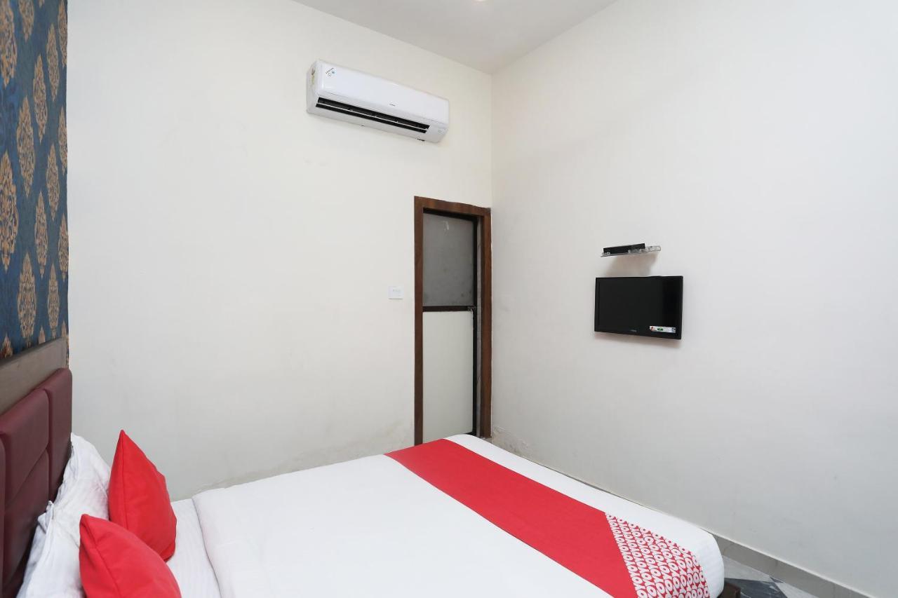 Flagship 13641 Elgin Terrace Hotel Alīpur Екстериор снимка