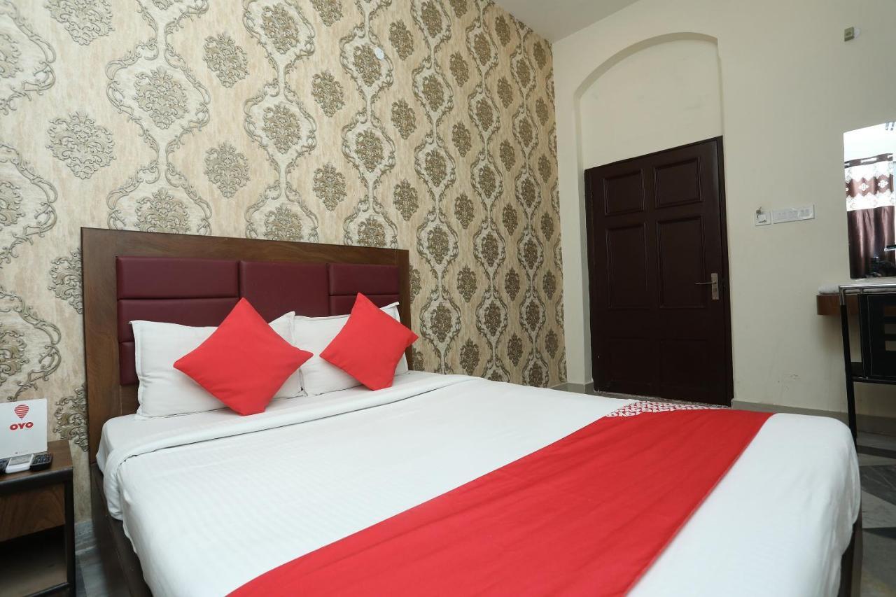 Flagship 13641 Elgin Terrace Hotel Alīpur Екстериор снимка